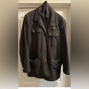 Andrew Marc Pea Code
Great Condition - Barely Worn
Size: XXL